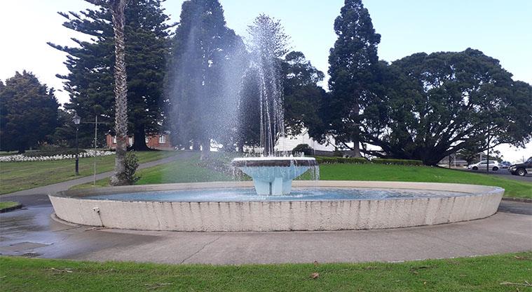 Jellicoe Park - Water fountain.