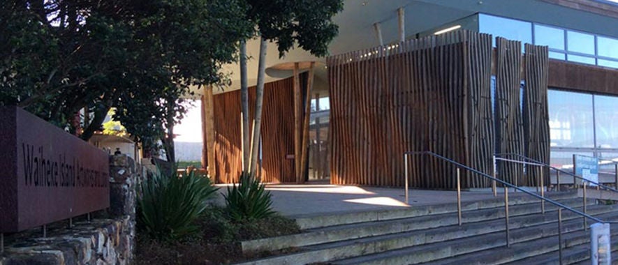 Exterior view of Waiheke Library.