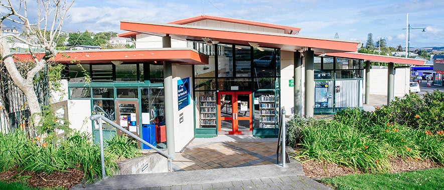 The front entrance of the Helensville library.