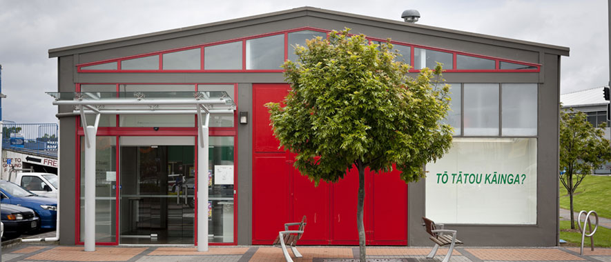  Entrance to the Papakura Art Gallery.