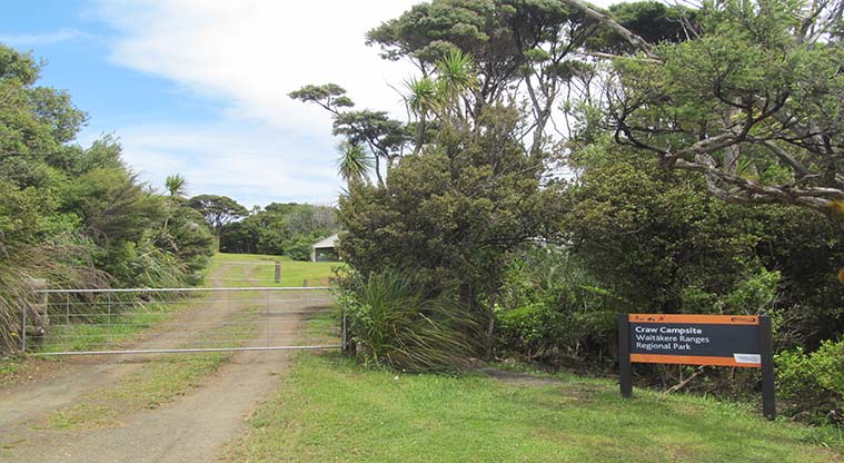 Craw Campground - Entrance gate.