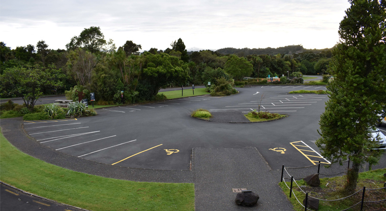 Arataki Visitor Centre CSC overnight parking area — Bird's eye view of the car park.