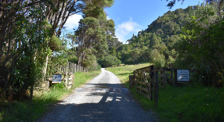 Barn Paddock CSC overnight parking area — Access gate from Huia Road.