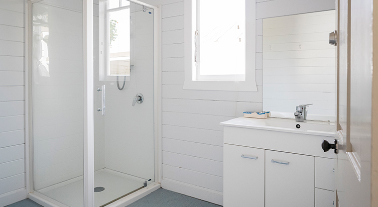 Te Kuiti Cottage - Bathroom.