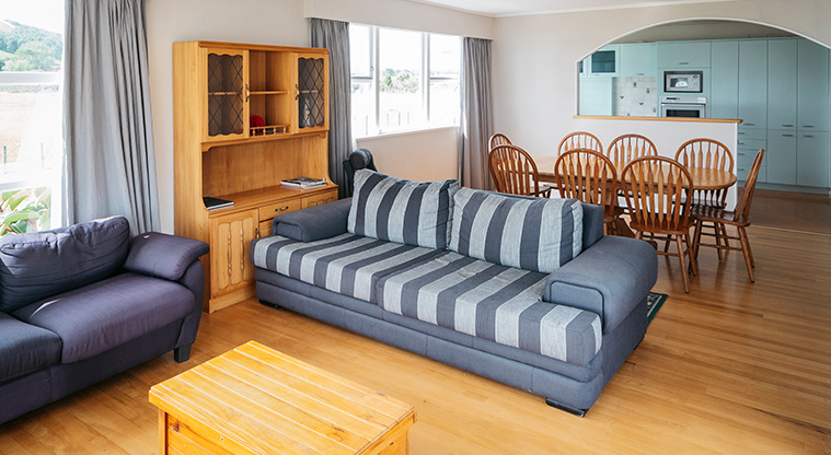 Te Whetuki House - Lounge and dining area.