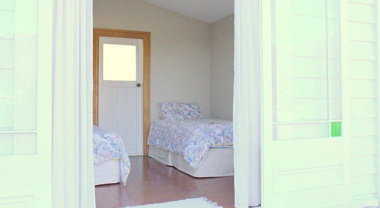 Fitzroy House - Twin single room.