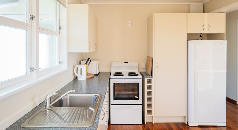 Tapapakanga Bach - Kitchen.