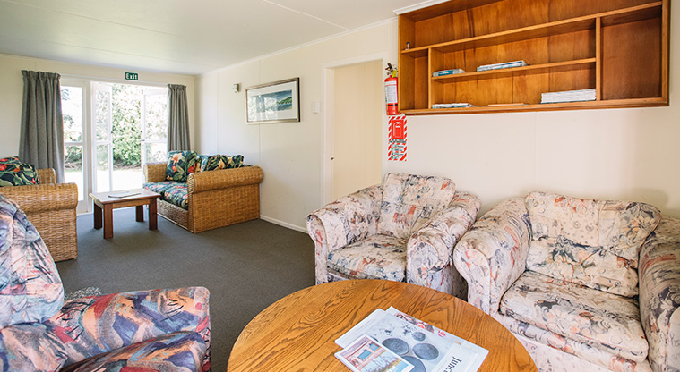 Tāwharanui Bach - Lounge.