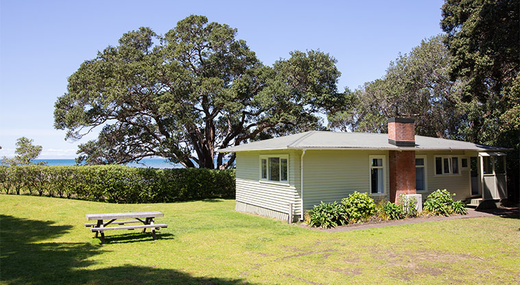 Wenderholm Beach House - Front of the house.