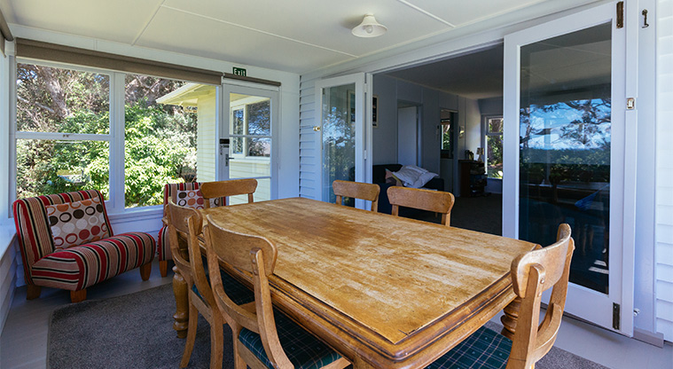 Wenderholm Beach House - Dining room.
