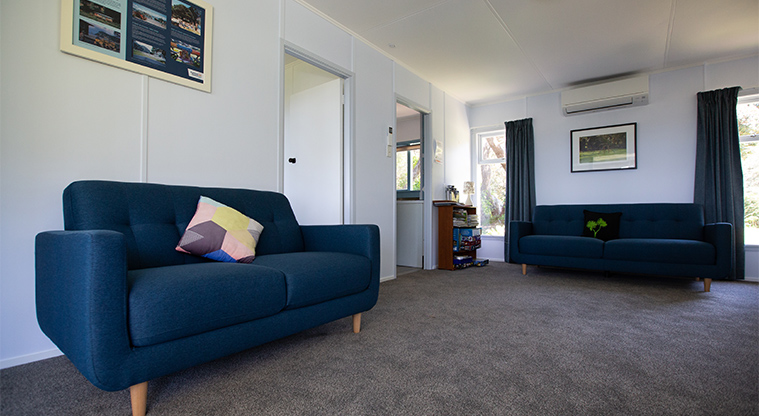 Wenderholm Beach House - Lounge.