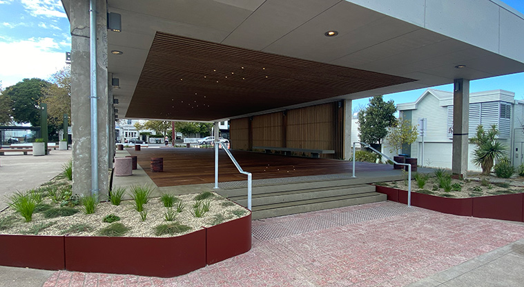 Planders, steps and stage.