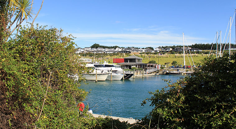 98 Pinecrest Drive - View of boats moored at the marina. Photo credit: M Loubser.