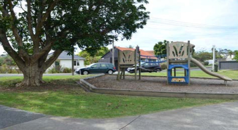 Achilles Crescent Reserve – Climbing gym and slide.