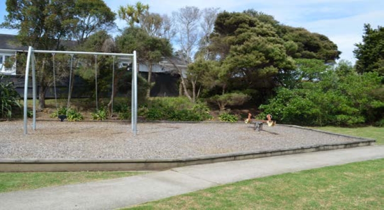 Achilles Crescent Reserve – Swings and seesaw.