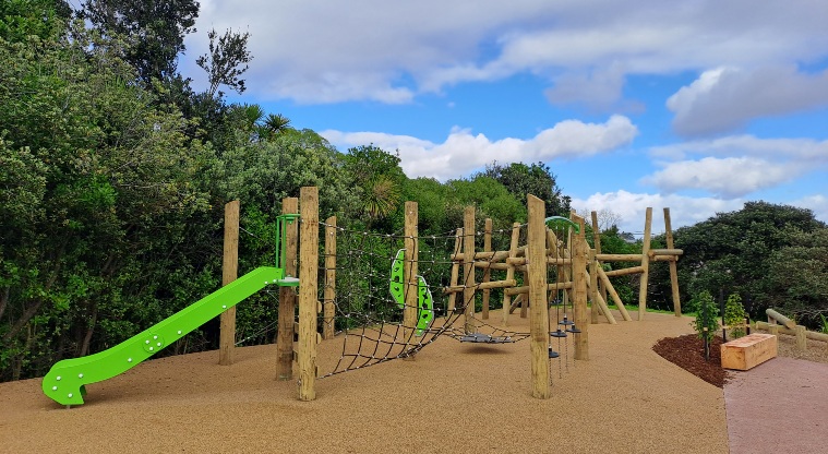 Arch Hill Scenic Reserve – Playground with slide and balancing and climbing equipment.