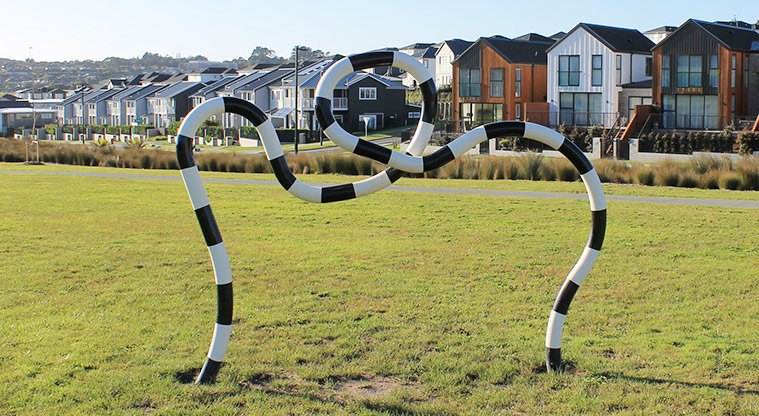 Bonair Crescent Stormwater Pond - Black and white striped artwork in the park. Photo credit: M Loubser.
