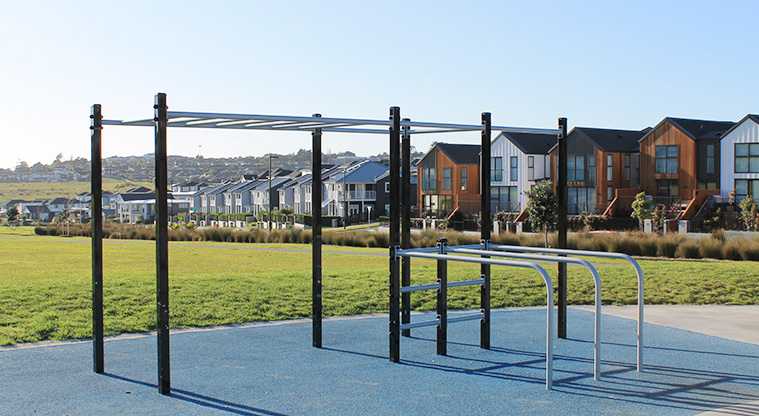 Bonair Crescent Stormwater Pond - A piece of fitness equipment. Photo credit: M Loubser.