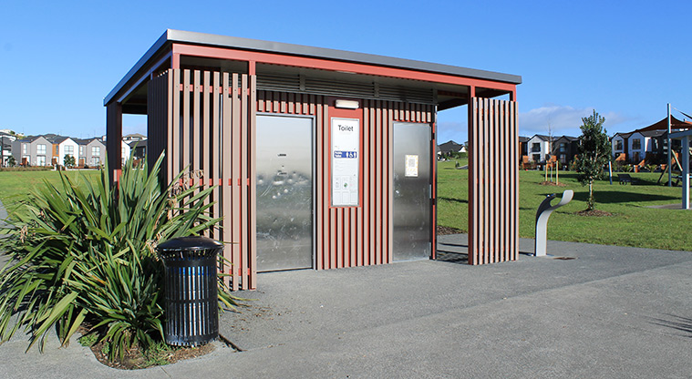 Bonair Crescent Stormwater Pond - Toilets. Photo credit: M Loubser.