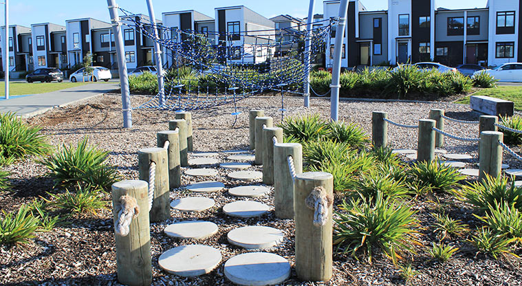 Bonair Crescent Stormwater Pond - Round stepping pavers and spiders web climbing net. Photo credit: M Loubser.