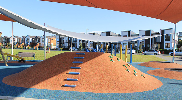 Bonair Crescent Stormwater Pond - Climbing mound with frog hand and foot holds. Photo credit: M Loubser.