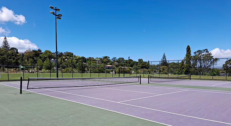 Tahurangi / Crum Park - Fully fenced tennis courts. Photo credit: T Hodder.