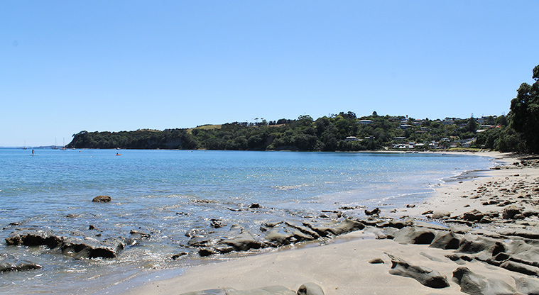 De Luen Avenue Beachfront Reserve - Looking out over the sea from a rocky section of Tindalls Beach. Photo credit: M Loubser.