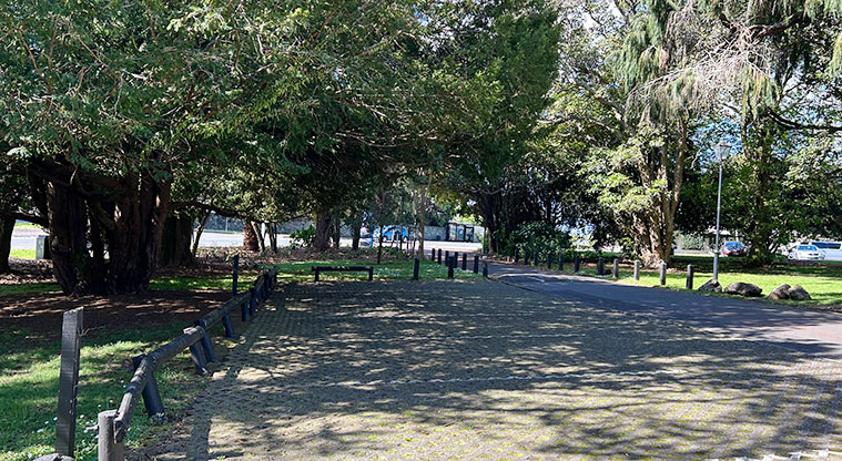 Ferndale Park - Parking area inside the park. Photo credit: S Hulse.