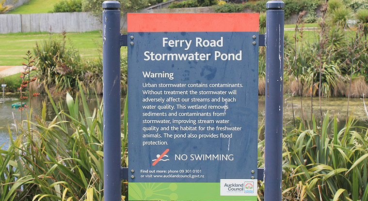 Ferry Road Stormwater Pond Reserve - Sign warning people not to swim in the stormwater pond. Photo credit: M Loubser.