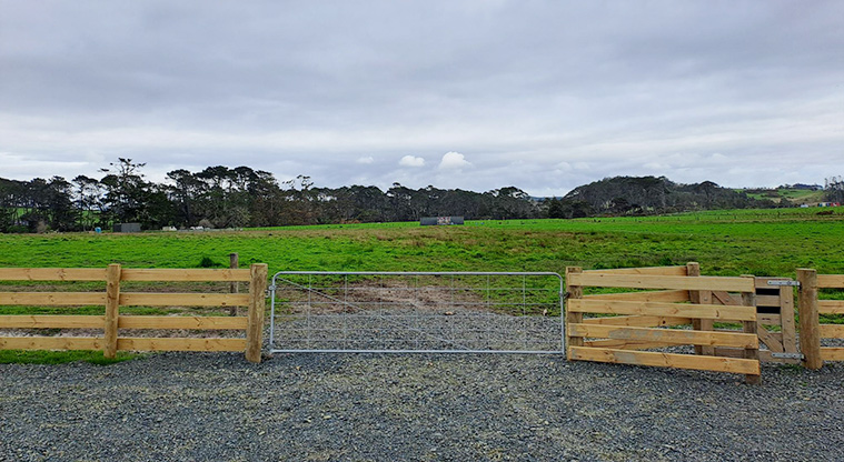Green Road Park - Gate from the car park into the park.