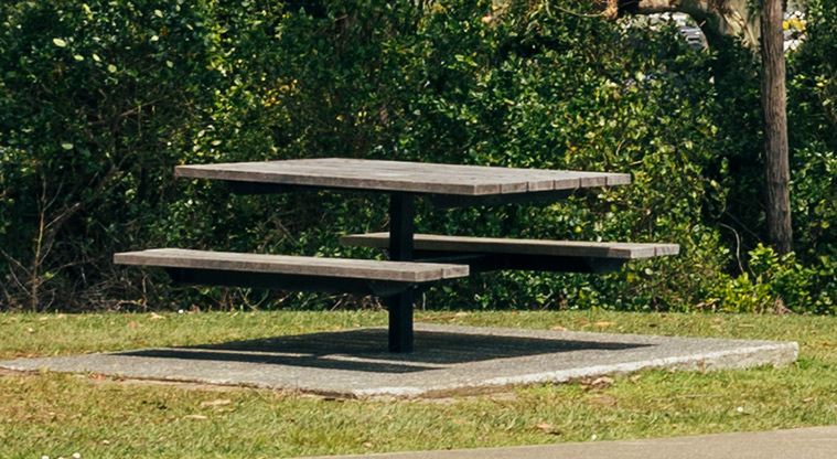 Greville Reserve - Picnic table. Photo credit: J Farnworth.