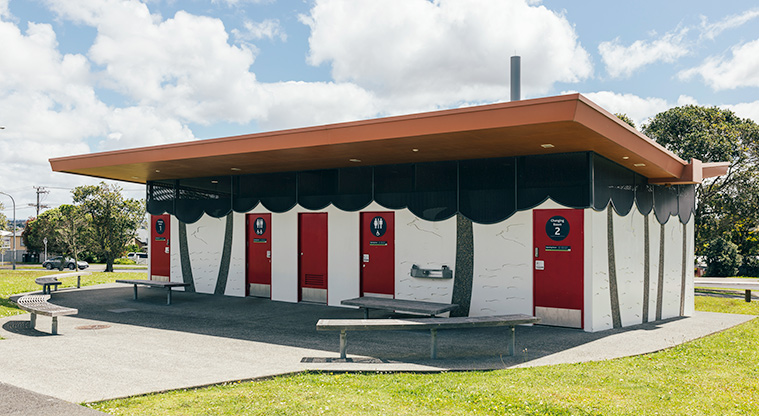 Greville Reserve - Toilets and changing rooms. Photo credit: J Farnworth.