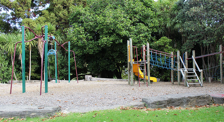 Gribblehirst Park – Swing, climbing equipment and slide at the upper playground.