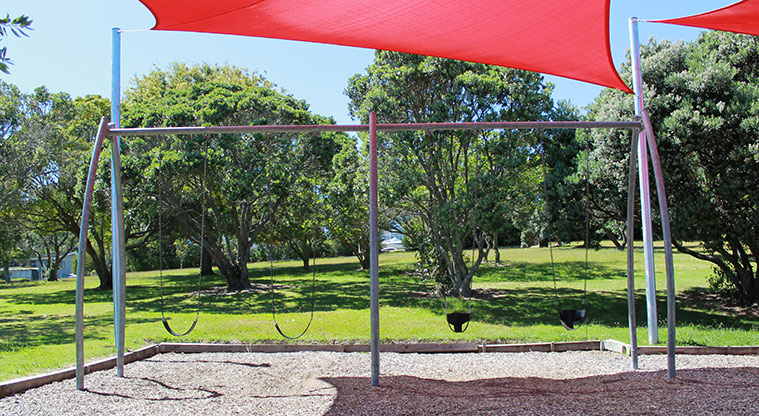 Hardley Reserve - Set of four swings. Photo credit: M Loubser.