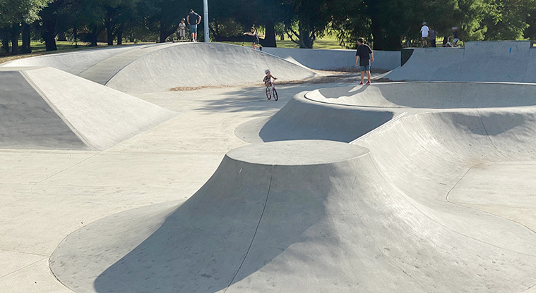 Manu-kau Noa Iho / Hayman Park - Section of the skate park with mounds and ramps.