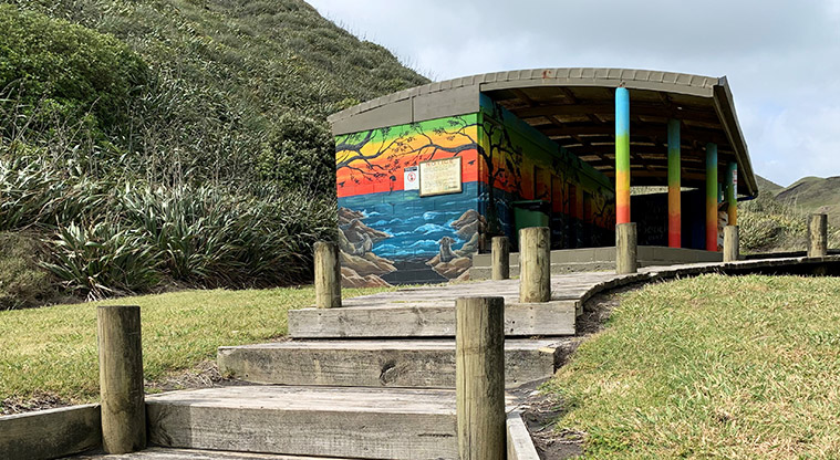 Karioitahi Reserve - Steps from the car park up to the toilet block.