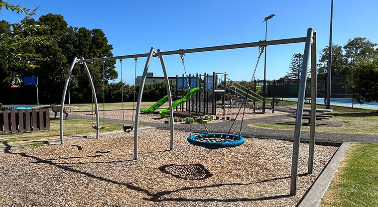 Kupe Reserve - Set of three swings. Photo credit: S Hulse.