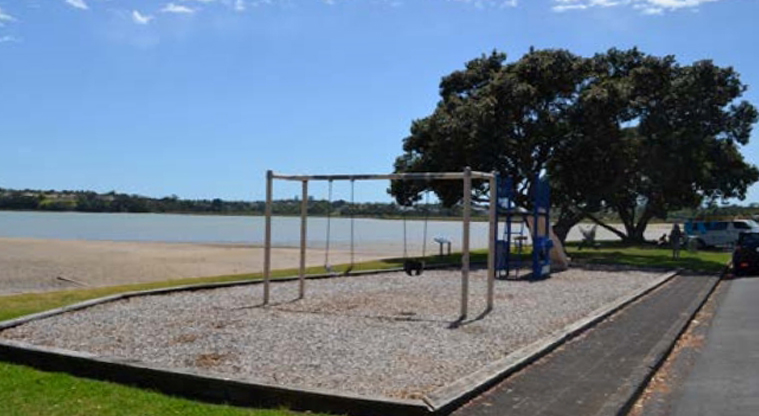 Lansdowne Reserve – Swing set.