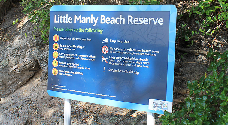 Little Manly Beach Reserve - Reserve sign advising rules to observe when at the reserve and beach. Photo credit: M Loubser.