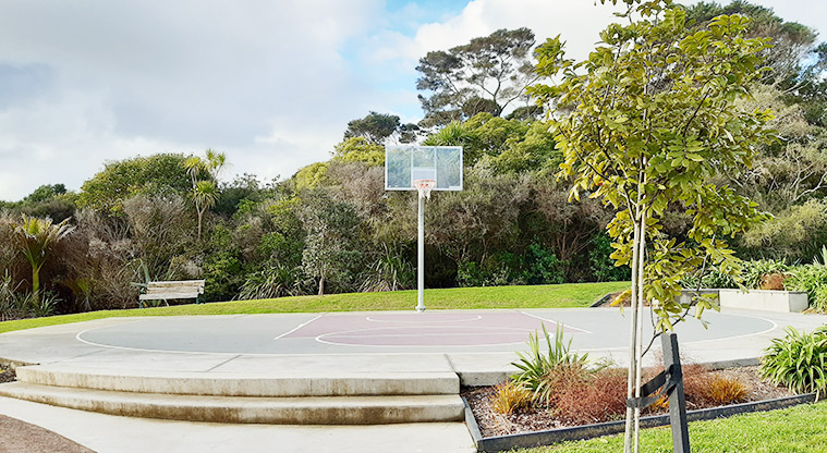 Manuka Reserve - Basketball half-court. Photo credit: S Hulse.