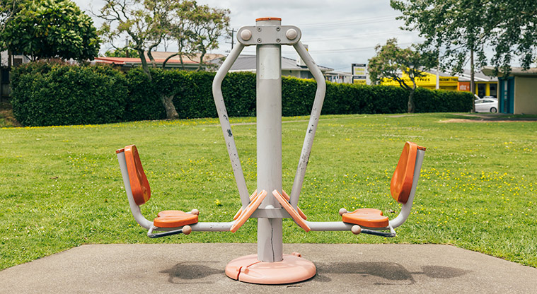 Marlborough Park - Piece of fitness equipment with open grassed space in the background. Photo credit: J Farnworth.