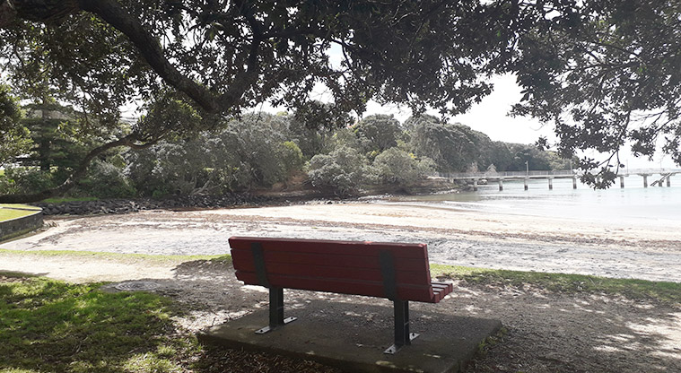 Murrays Bay Beach Reserve - Bench seat under the trees by the swings.