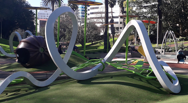 Myers Park - Metal structure for the kids to climb on and over.
