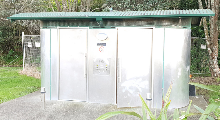 Newmarket Park - Toilet.