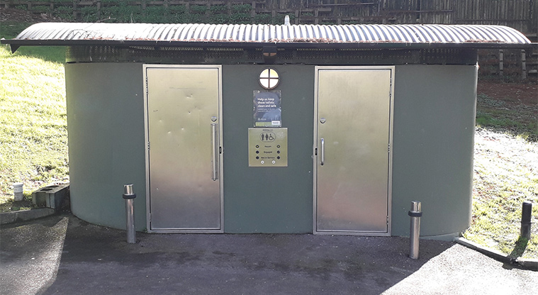 Onehunga Bay Reserve - Toilets.