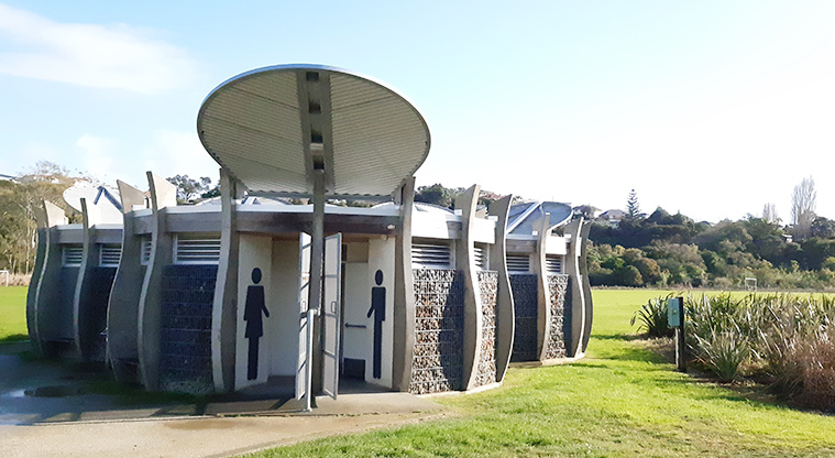 Onepoto Domain - Public toilets.