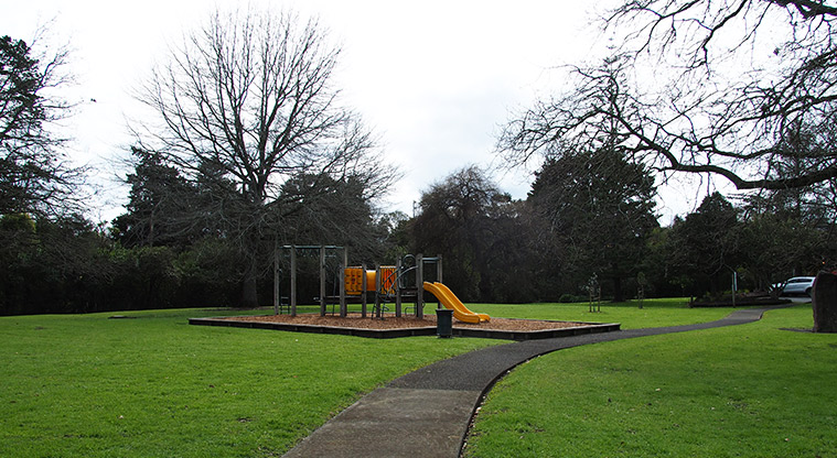 Opanuku Reserve - Path running through the park to the car park and the playground on one side. Photo credit: Tracey Hodder.