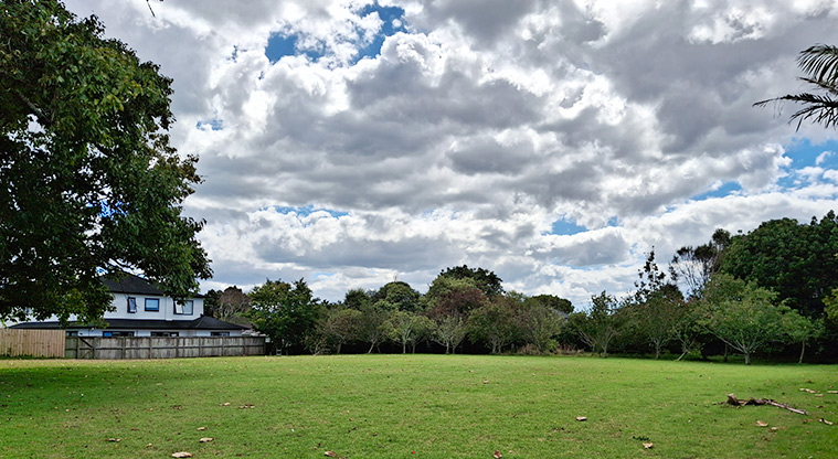 Orchard Reserve - Large open grassed area with an orchard in the background. Photo credit: T Hodder.