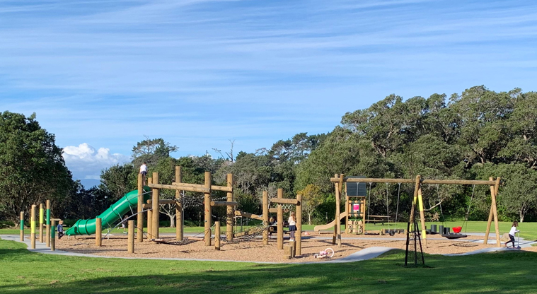 Ōrere Point Beach Reserve - Climbing equipment, swings and slides.