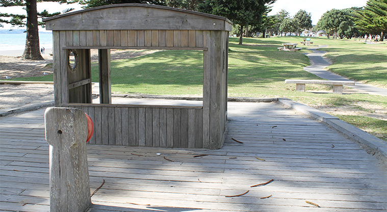 Ōrewa Domain - Northern playground has an area of wooden decking with a small wooden play hut. Photo credit: M Loubser.